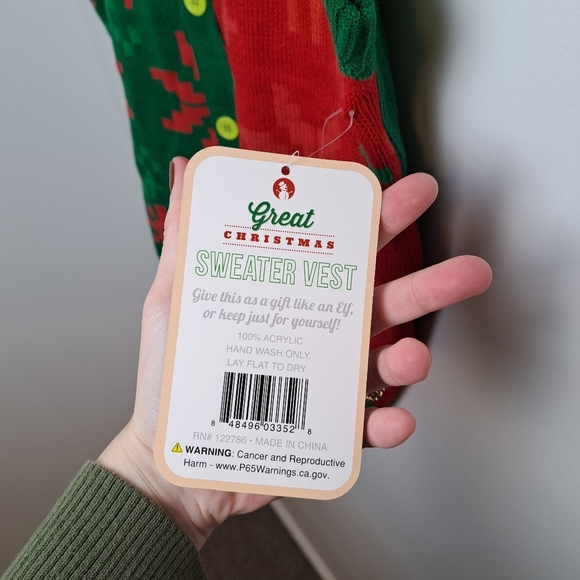 NEW Merry Christmas Unisex Red Green Pixelated Reindeer Knit Sweater Vest Sz‎ L - Picture 5 of 6